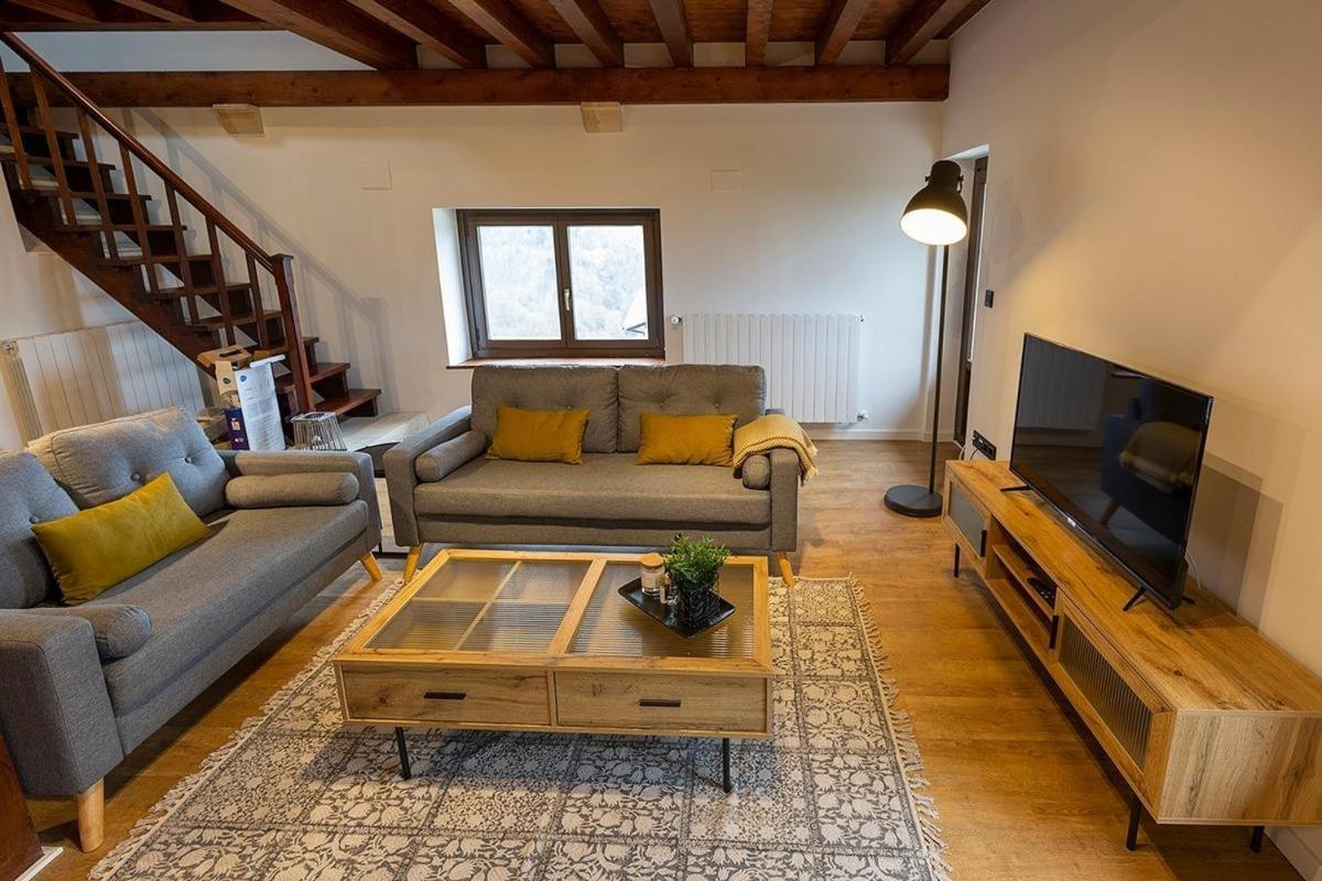 Arbela Apartamentuak Aia Luaran gambar